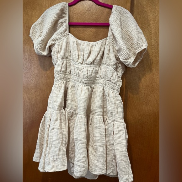 NWOT GILI Cream Textured DRESS - Picture 5 of 6